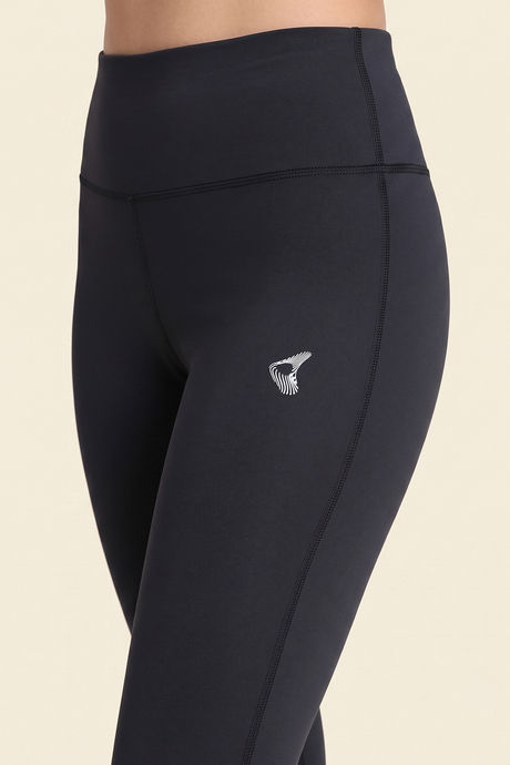 Zelocity Quick Dry Gym Leggings - Black Beauty — image 5